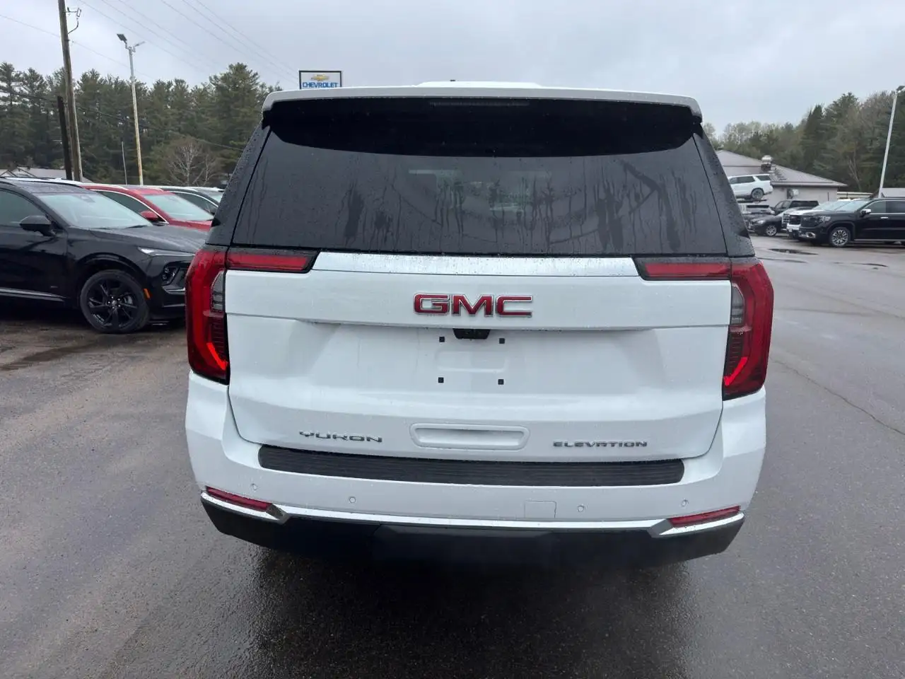 GMC Yukon снимка GMC Yukon