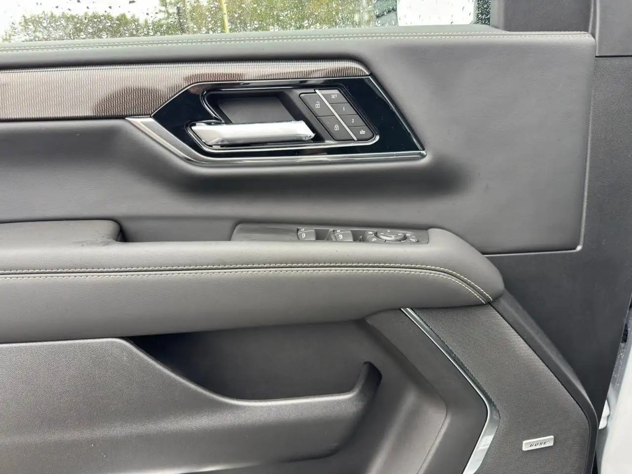 GMC Yukon снимка GMC Yukon