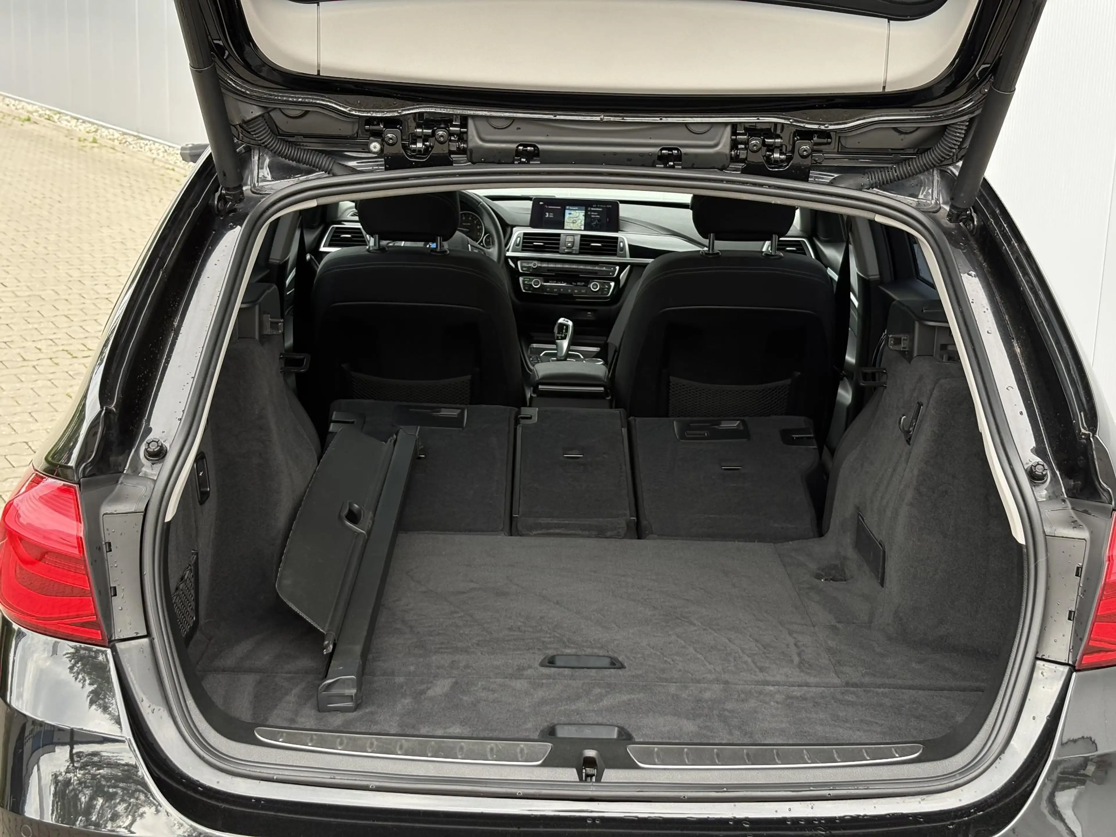 BMW 330 3-serie Touring 330i xDrive High Executive / 252PK — photo 33