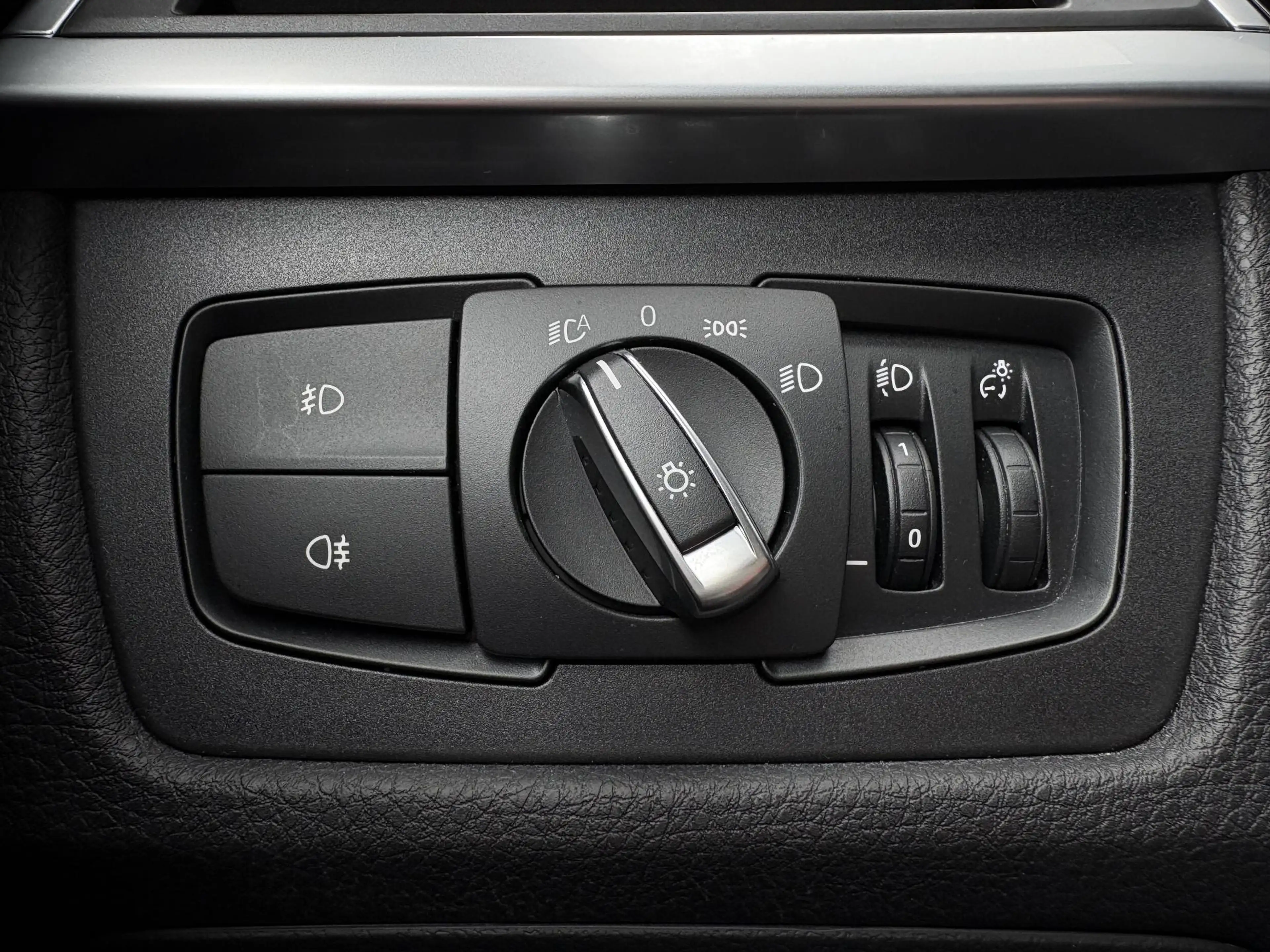 BMW 330 3-serie Touring 330i xDrive High Executive / 252PK — photo 38