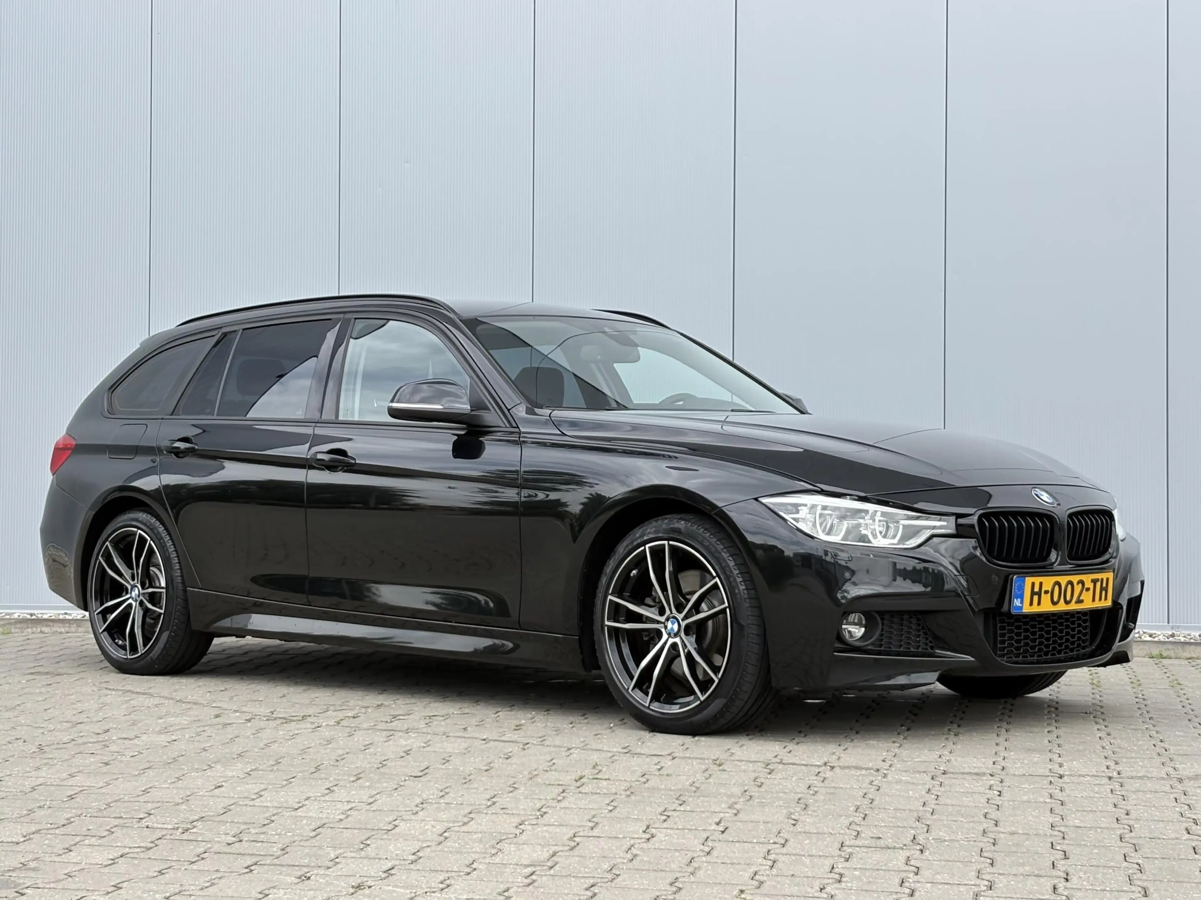 BMW 330 3-serie Touring 330i xDrive High Executive / 252PK — photo 13