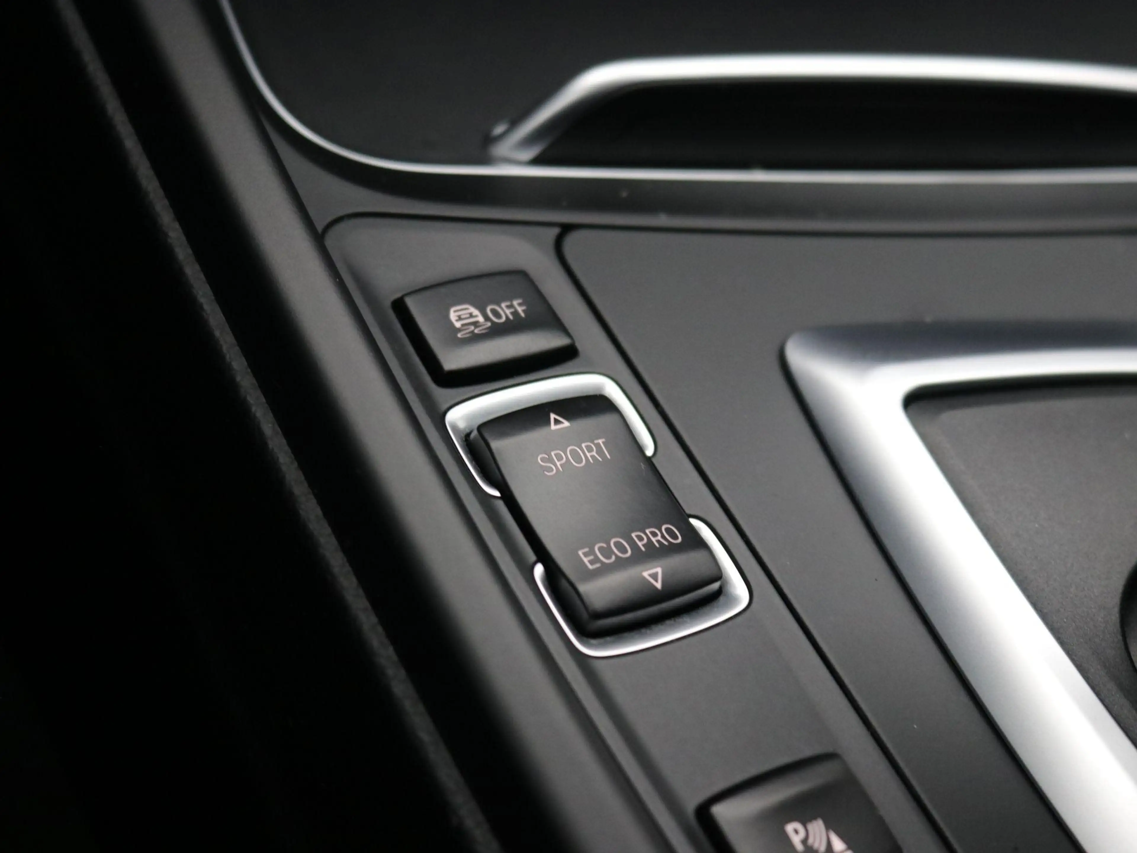 BMW 330 3-serie Touring 330i xDrive High Executive / 252PK — photo 23