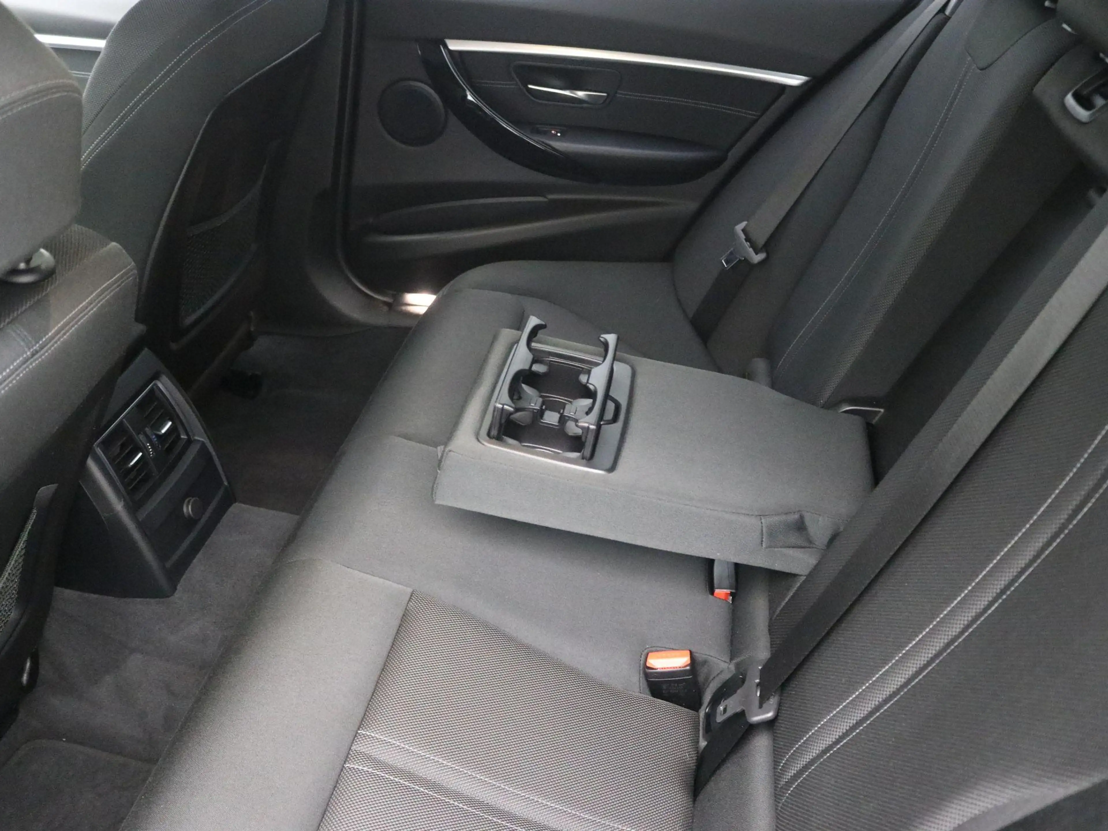 BMW 330 3-serie Touring 330i xDrive High Executive / 252PK — photo 20