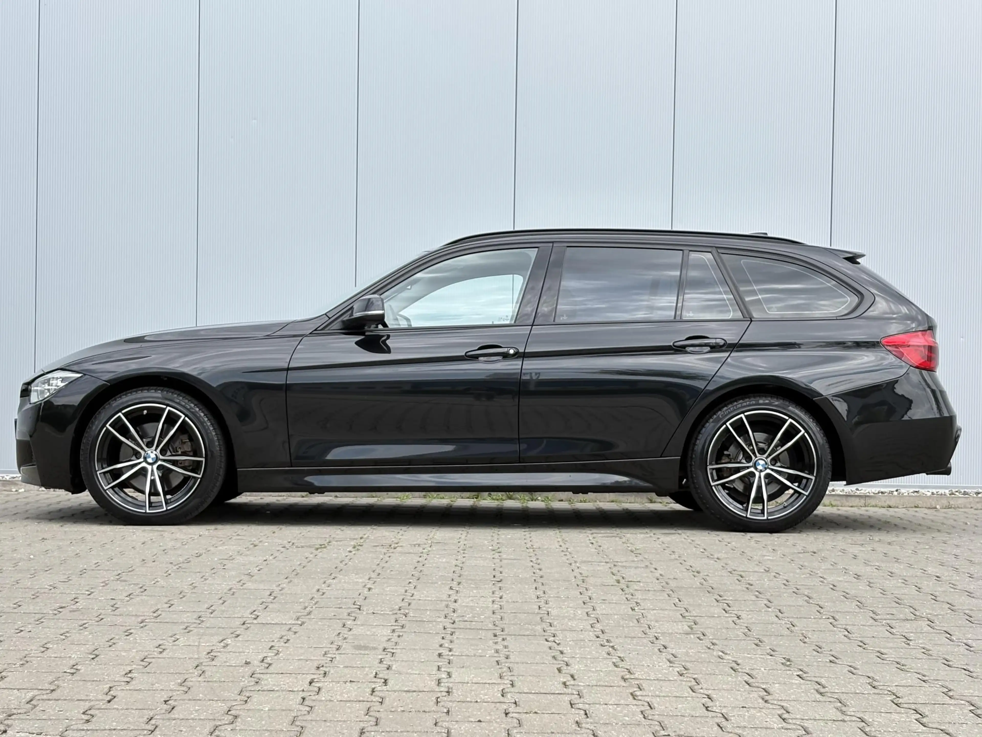 BMW 330 3-serie Touring 330i xDrive High Executive / 252PK — photo 7