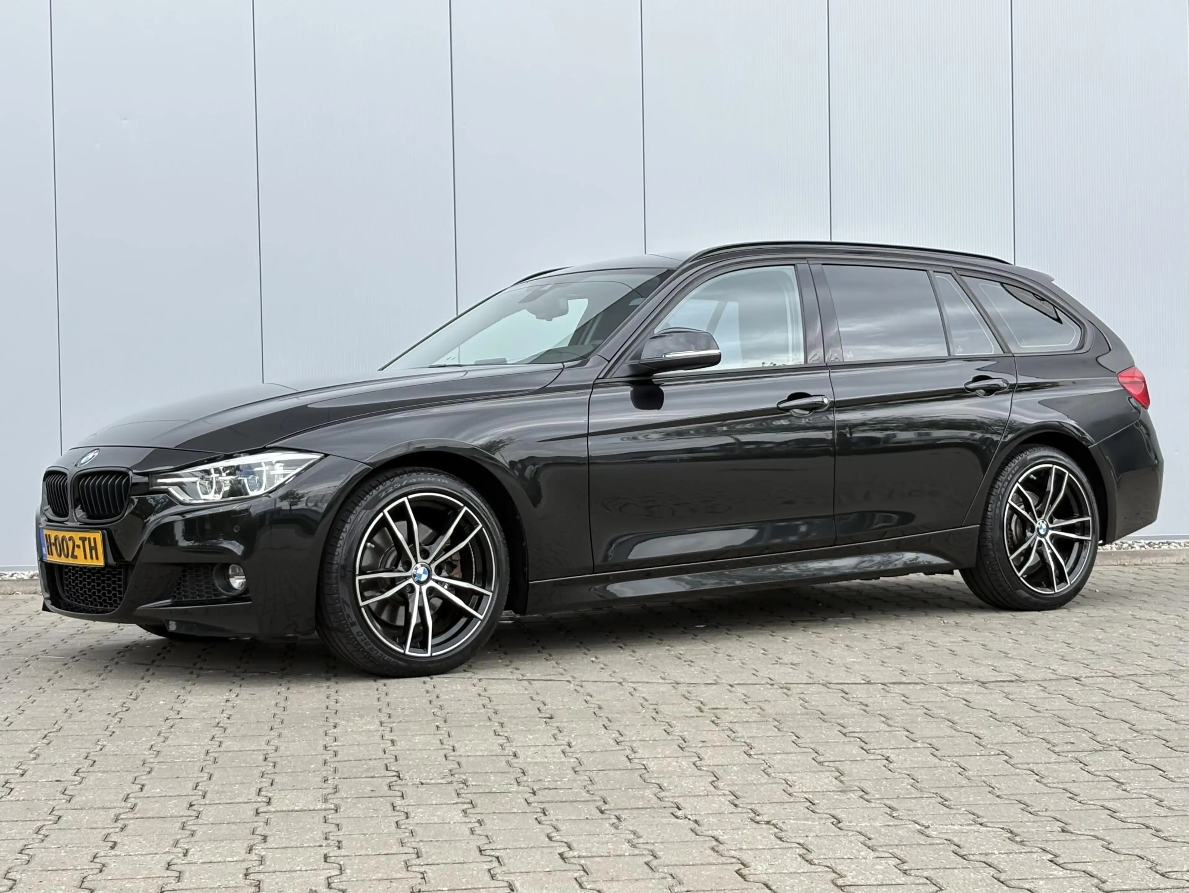 BMW 330 3-serie Touring 330i xDrive High Executive / 252PK — photo 28
