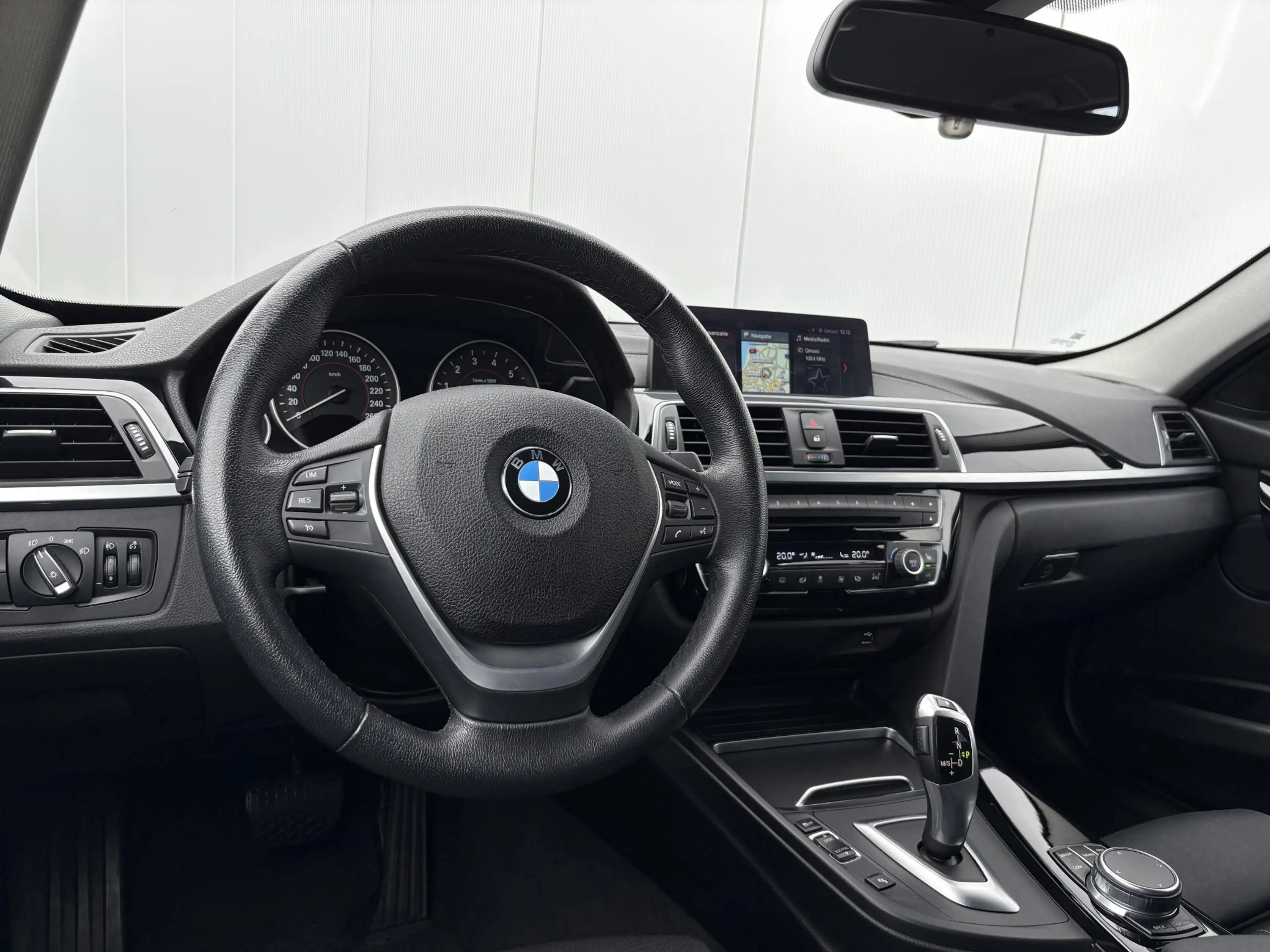BMW 330 3-serie Touring 330i xDrive High Executive / 252PK — photo 36