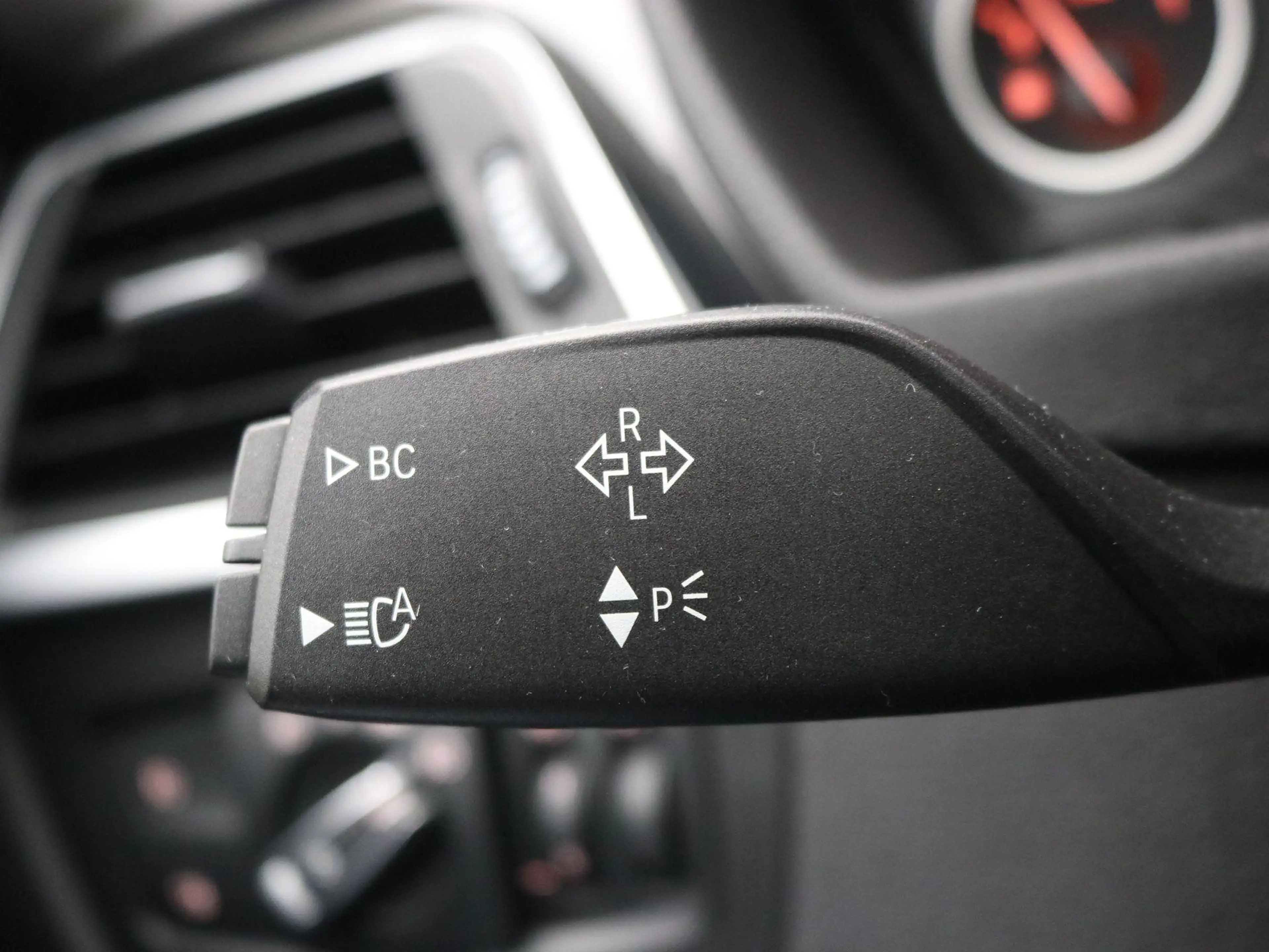 BMW 330 3-serie Touring 330i xDrive High Executive / 252PK — photo 21