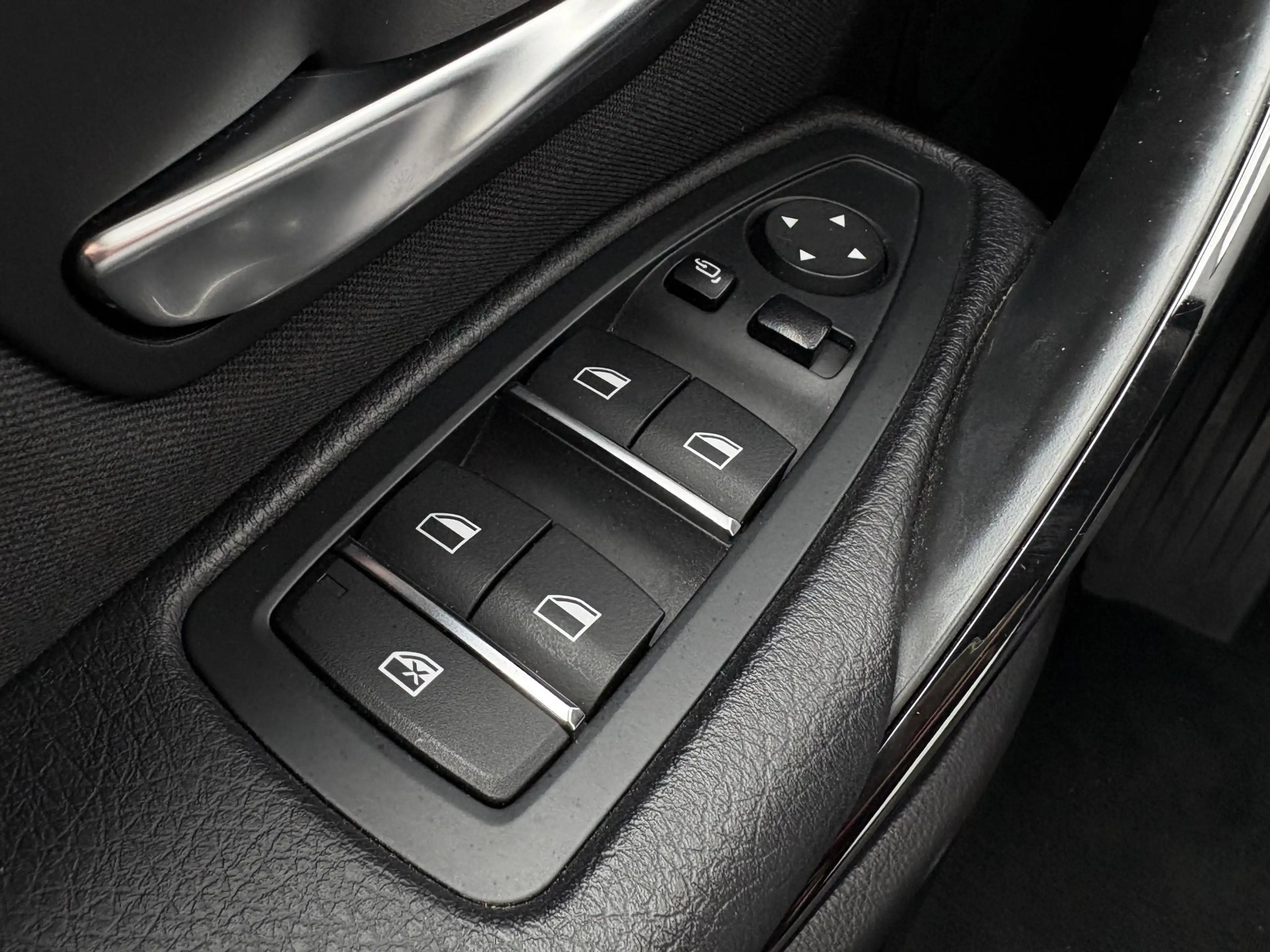 BMW 330 3-serie Touring 330i xDrive High Executive / 252PK — photo 35