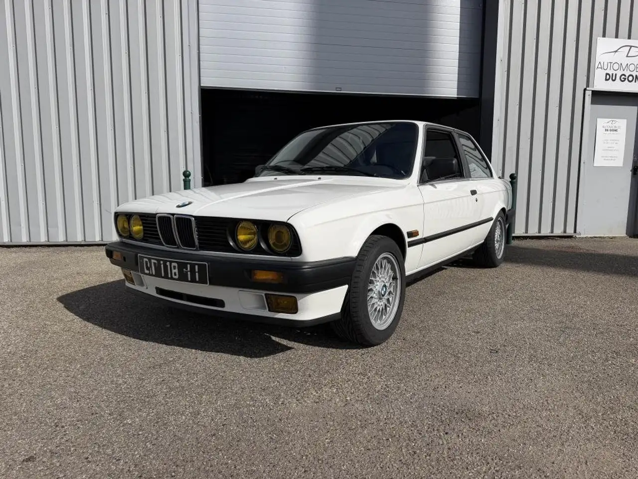 BMW 325 SERIE 325i BERLINE E30 325i, foto 1