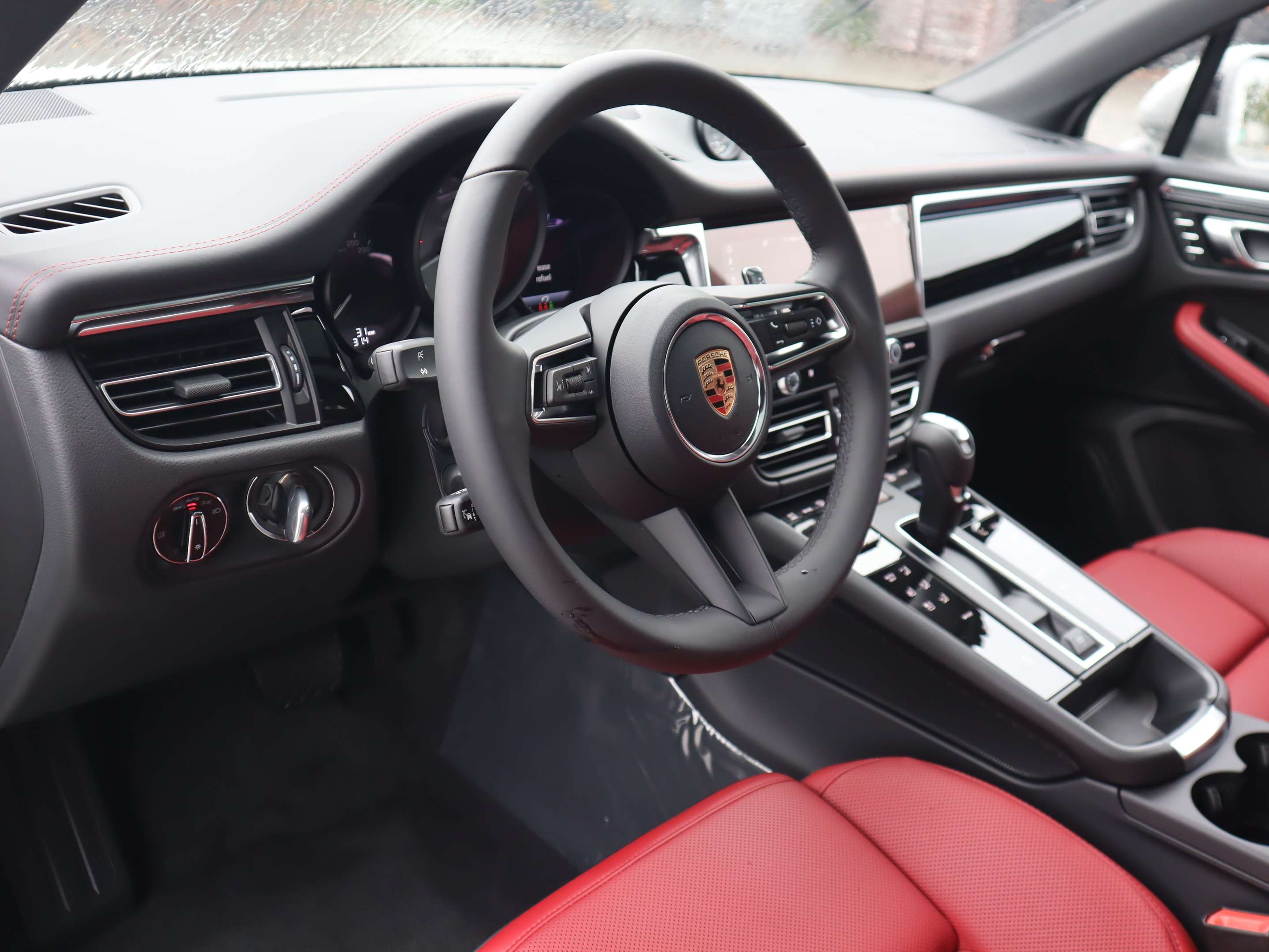 2026 Porsche Macan S AWD thumb 12