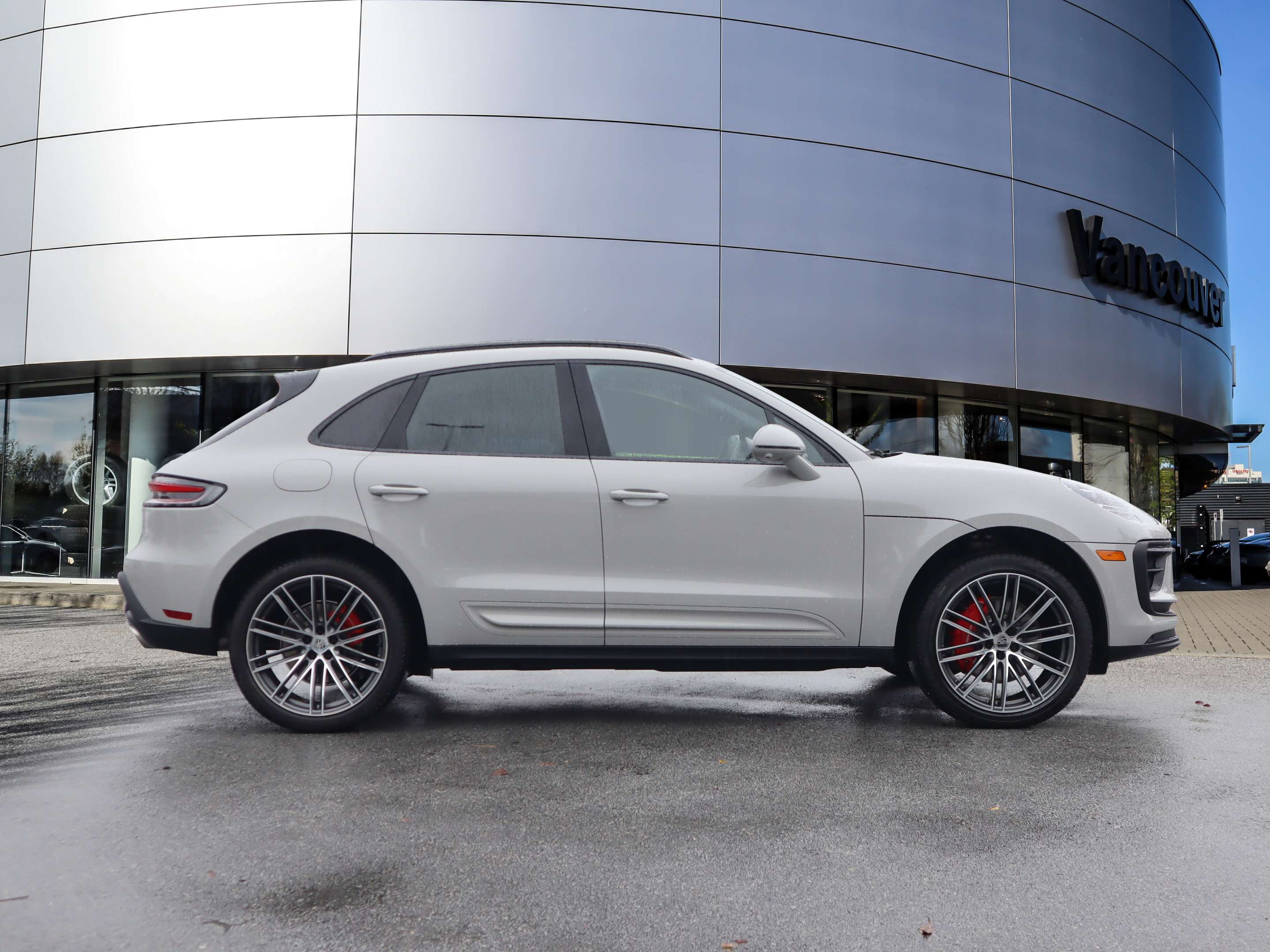2026 Porsche Macan S AWD thumb 6