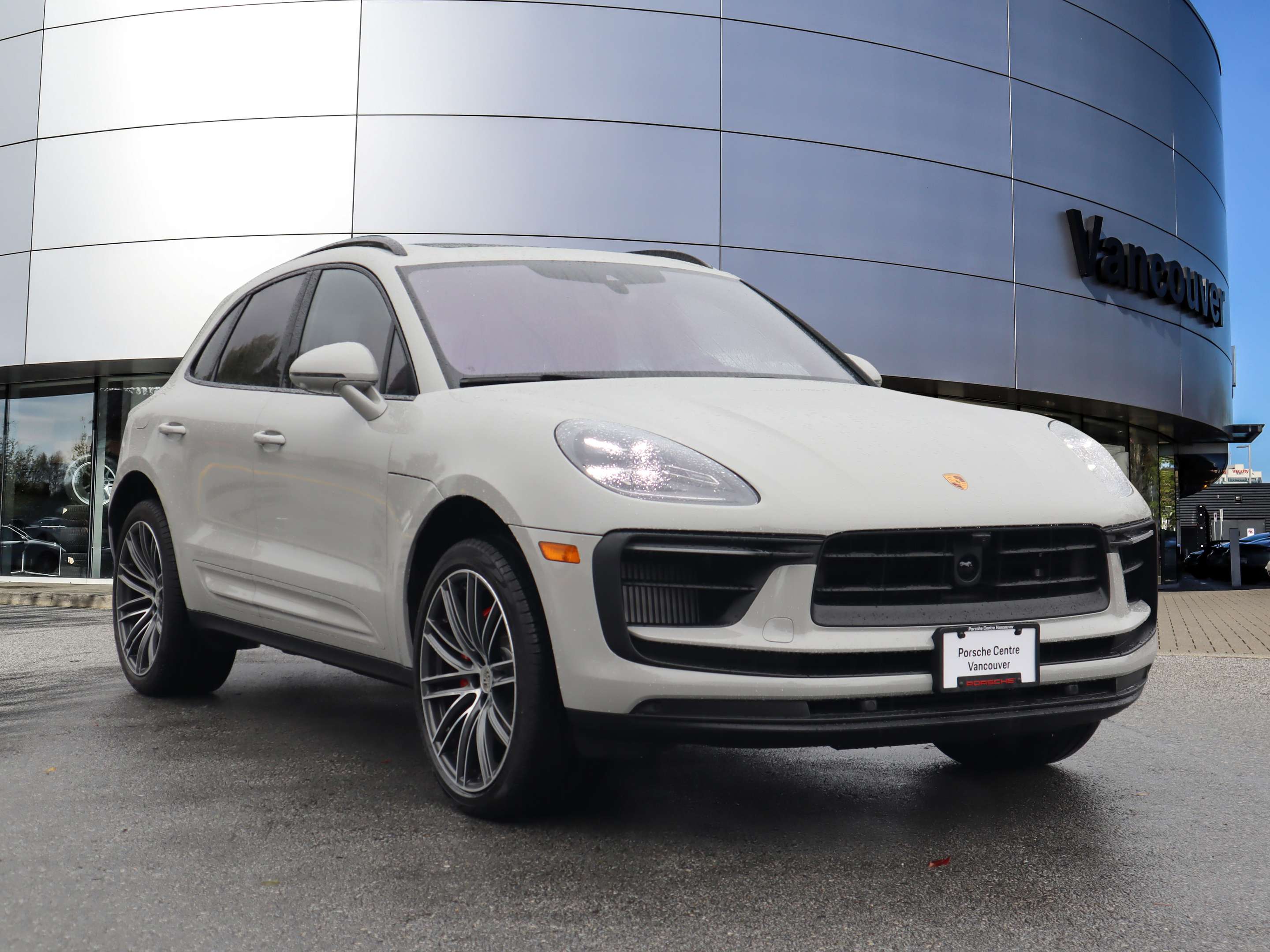 2026 Porsche Macan S AWD thumb 7