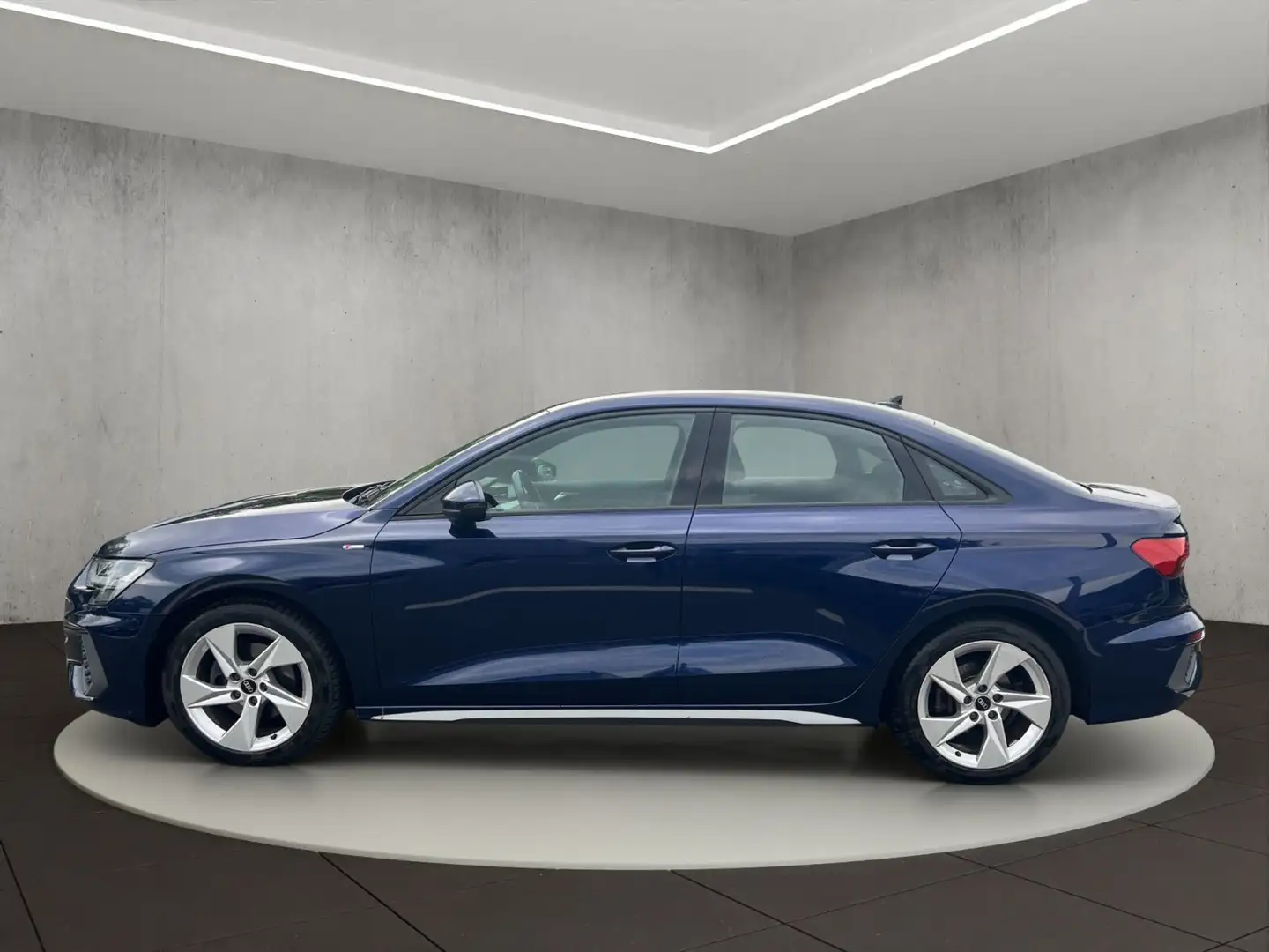 Audi A3 S line 35 TFSI S tronic Blau - 2