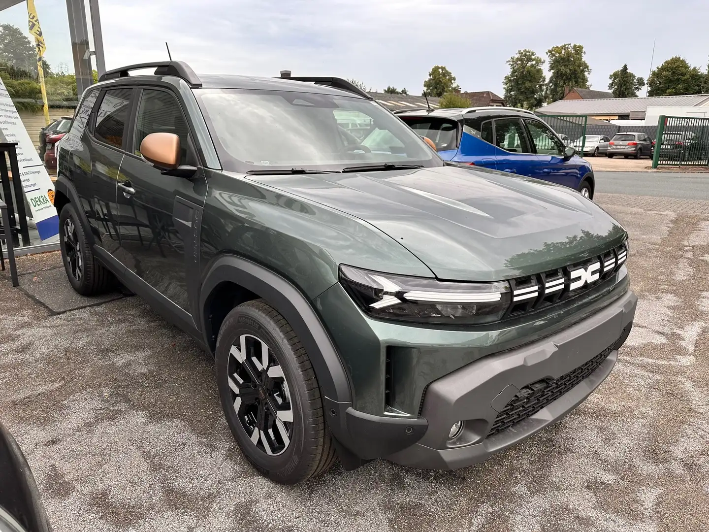 Dacia Duster ECO-G 100 Extreme - Sofort Verfügbar Grün - 1