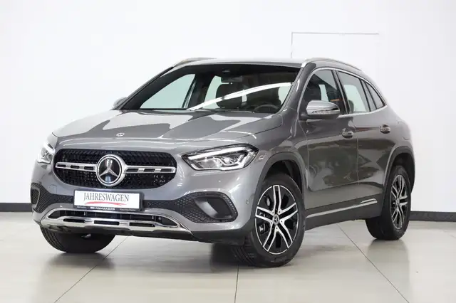 Mercedes-Benz GLA 250 e Progressive LED Sfeerlicht Leder Camera
