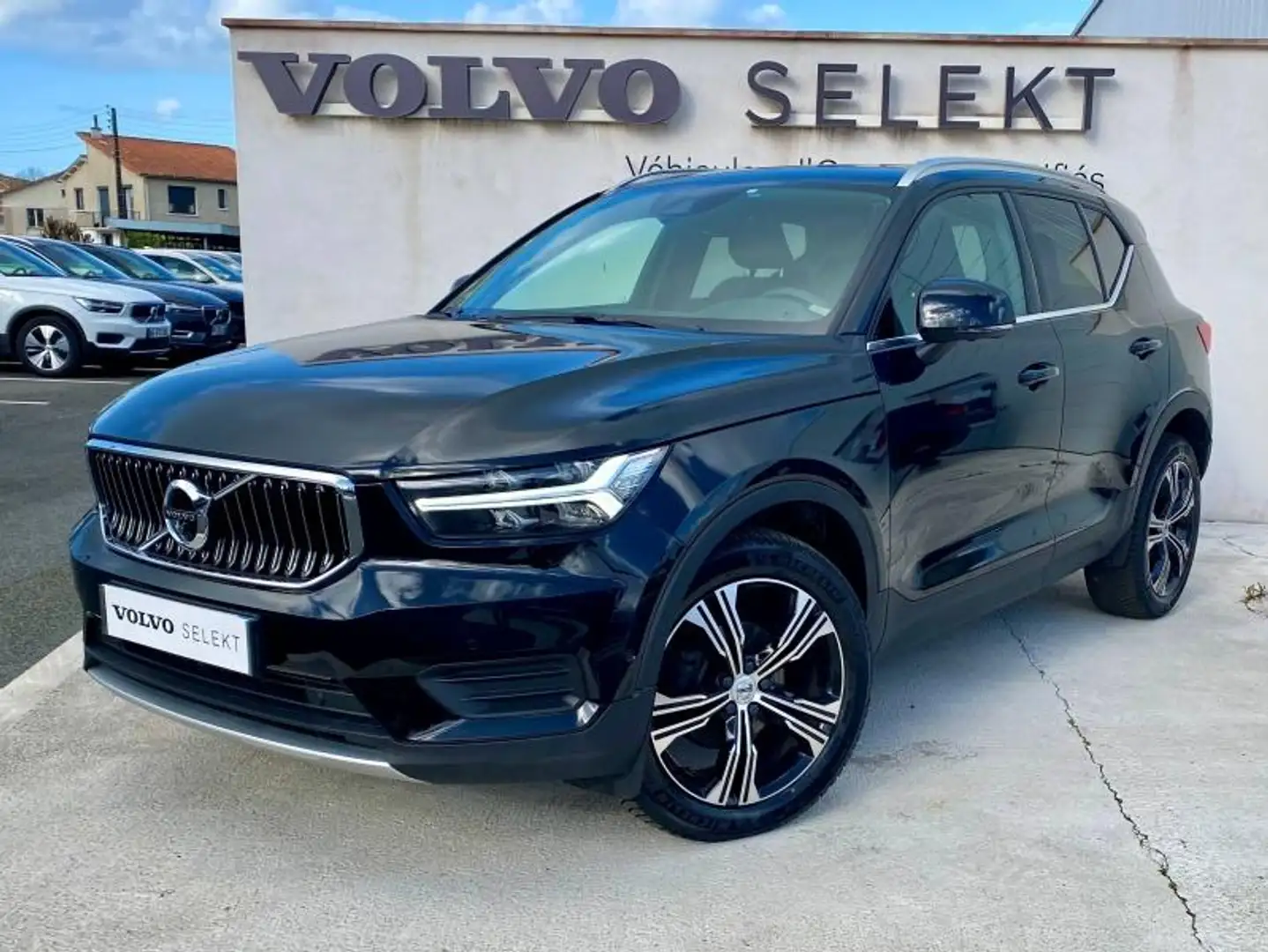 VOLVO Xc40