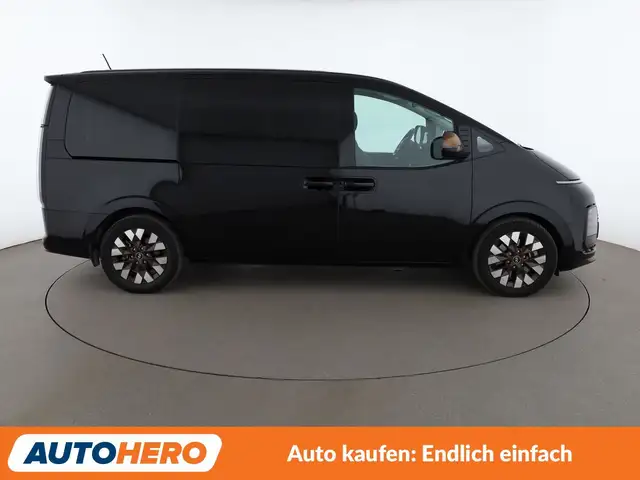 Hyundai Staria view 7