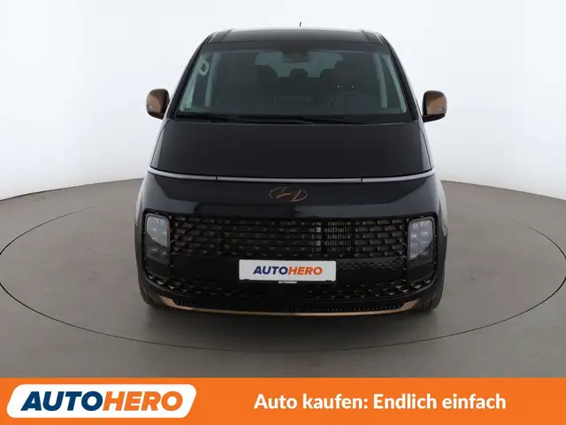 Hyundai Staria view 9