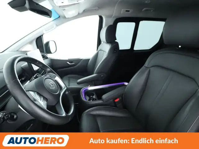 Hyundai Staria view 10