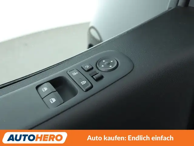 Hyundai Staria view 25