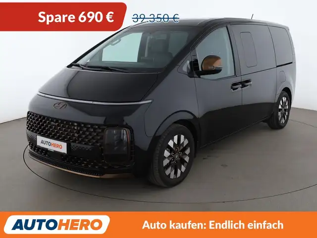 2023 Hyundai Staria in Black for sale