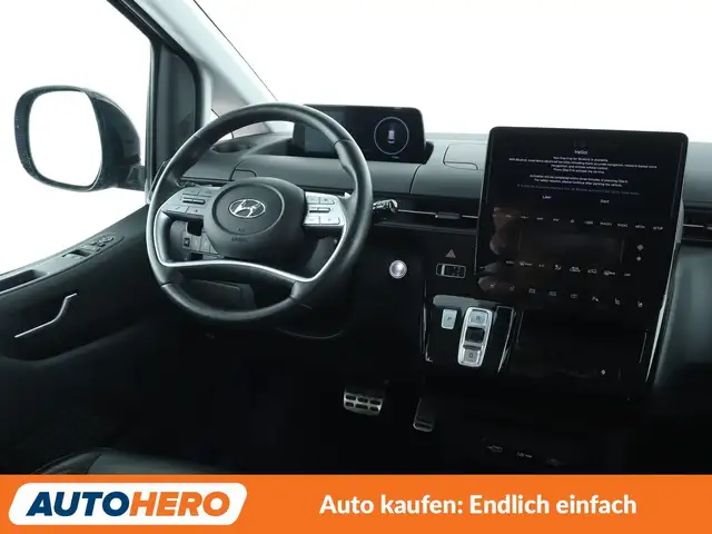 Hyundai Staria view 13