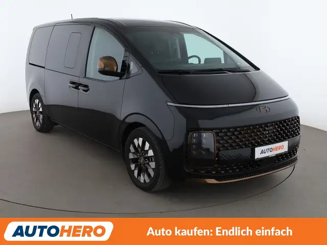 Hyundai Staria view 8