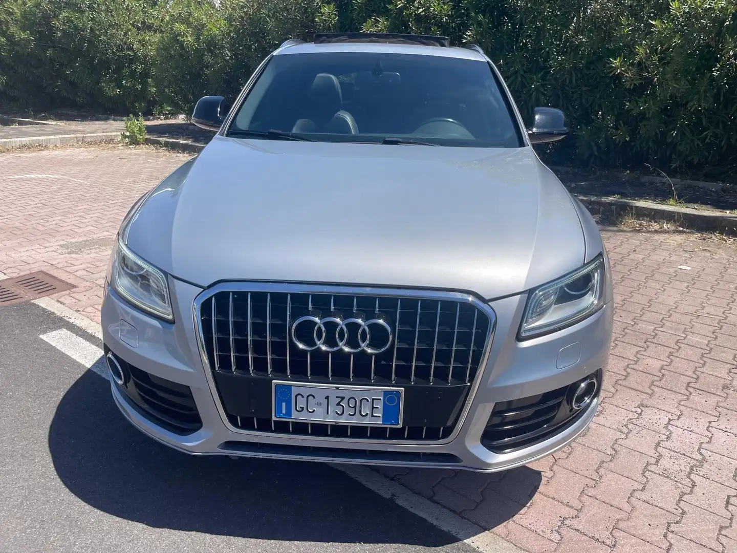 Audi Q5 2.0 TDI 190CV FullOtional Distribuzione Nuova - 2