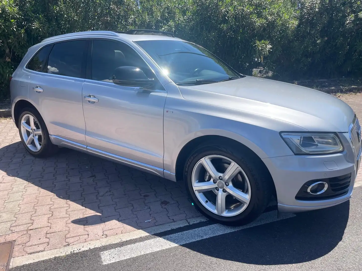 Audi Q5 2.0 TDI 190CV FullOtional Distribuzione Nuova - 1