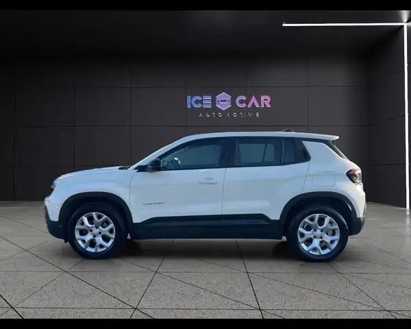 Jeep Avenger view 8