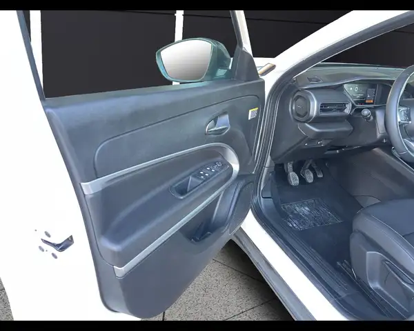 Jeep Avenger view 15