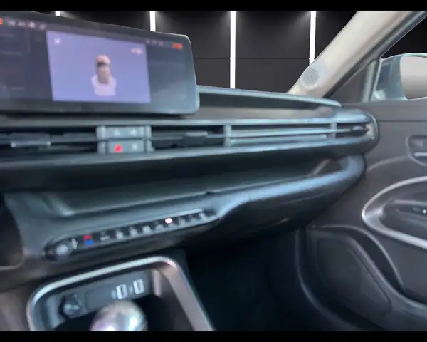 Jeep Avenger view 14