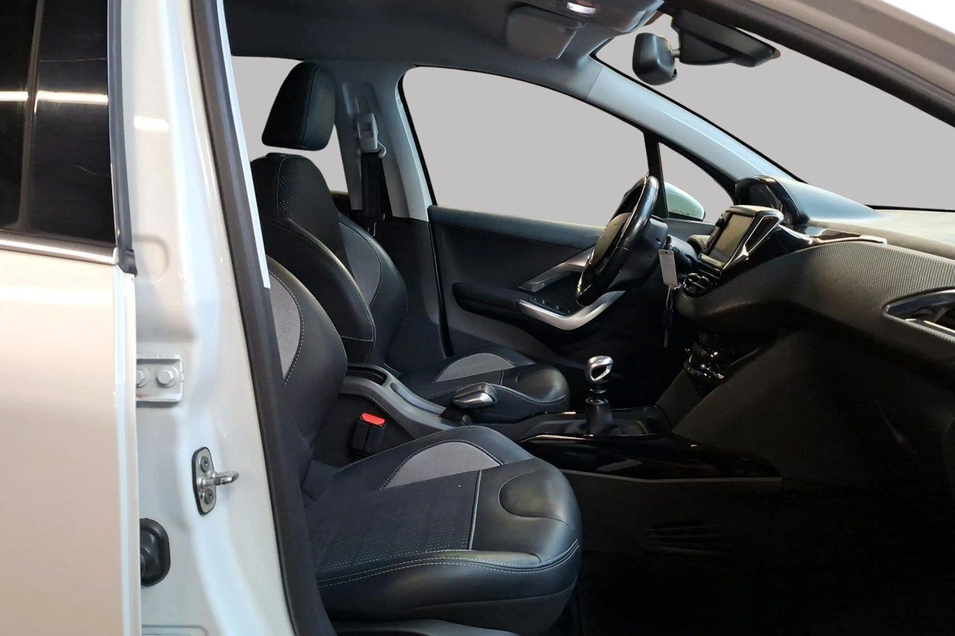 Peugeot 2008 Allure Gps — photo 8