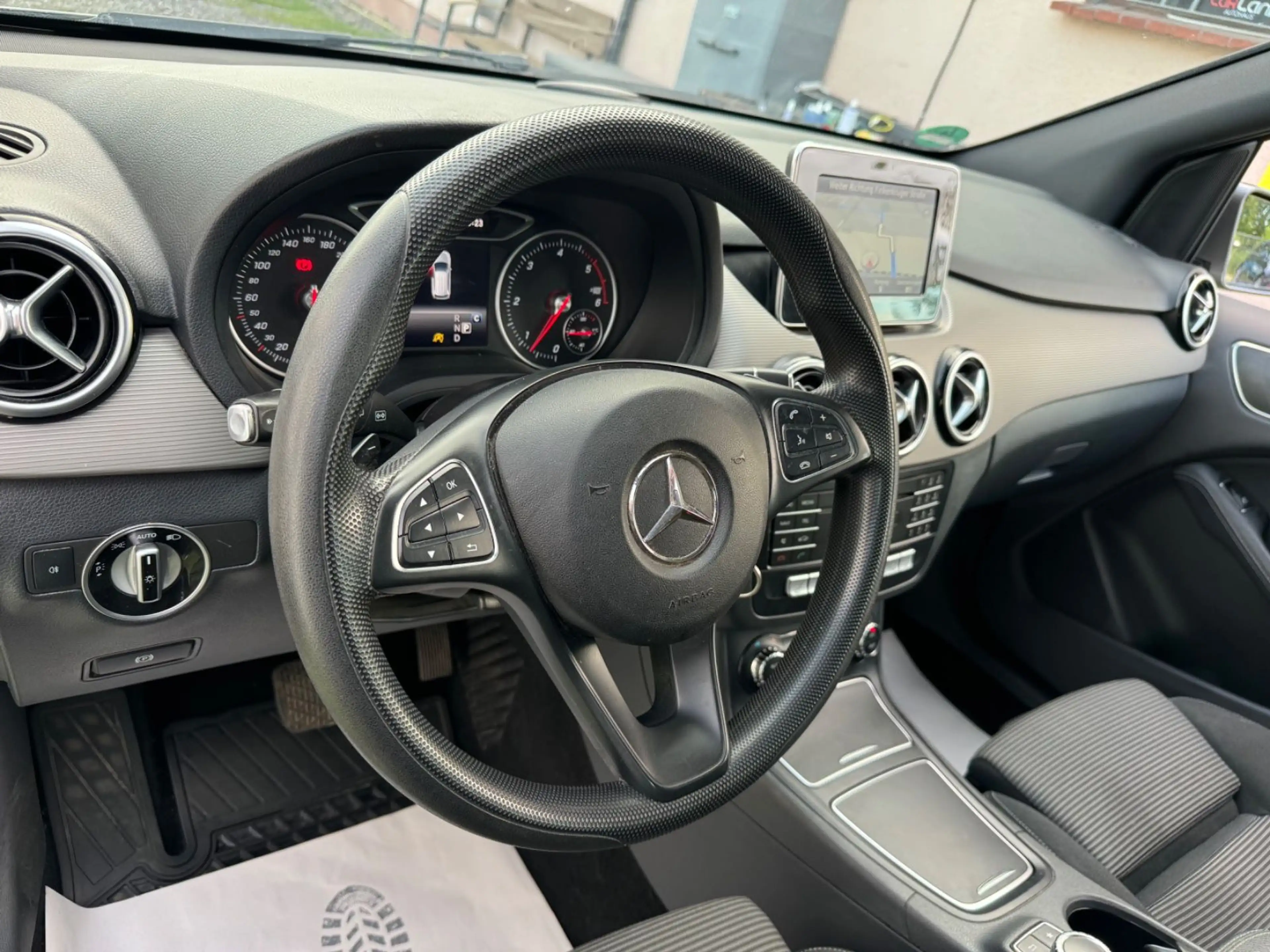 Mercedes-Benz B 200 B B 200 CDI / d 7G-DCT Autom.-Viele EXTRA! — photo 13