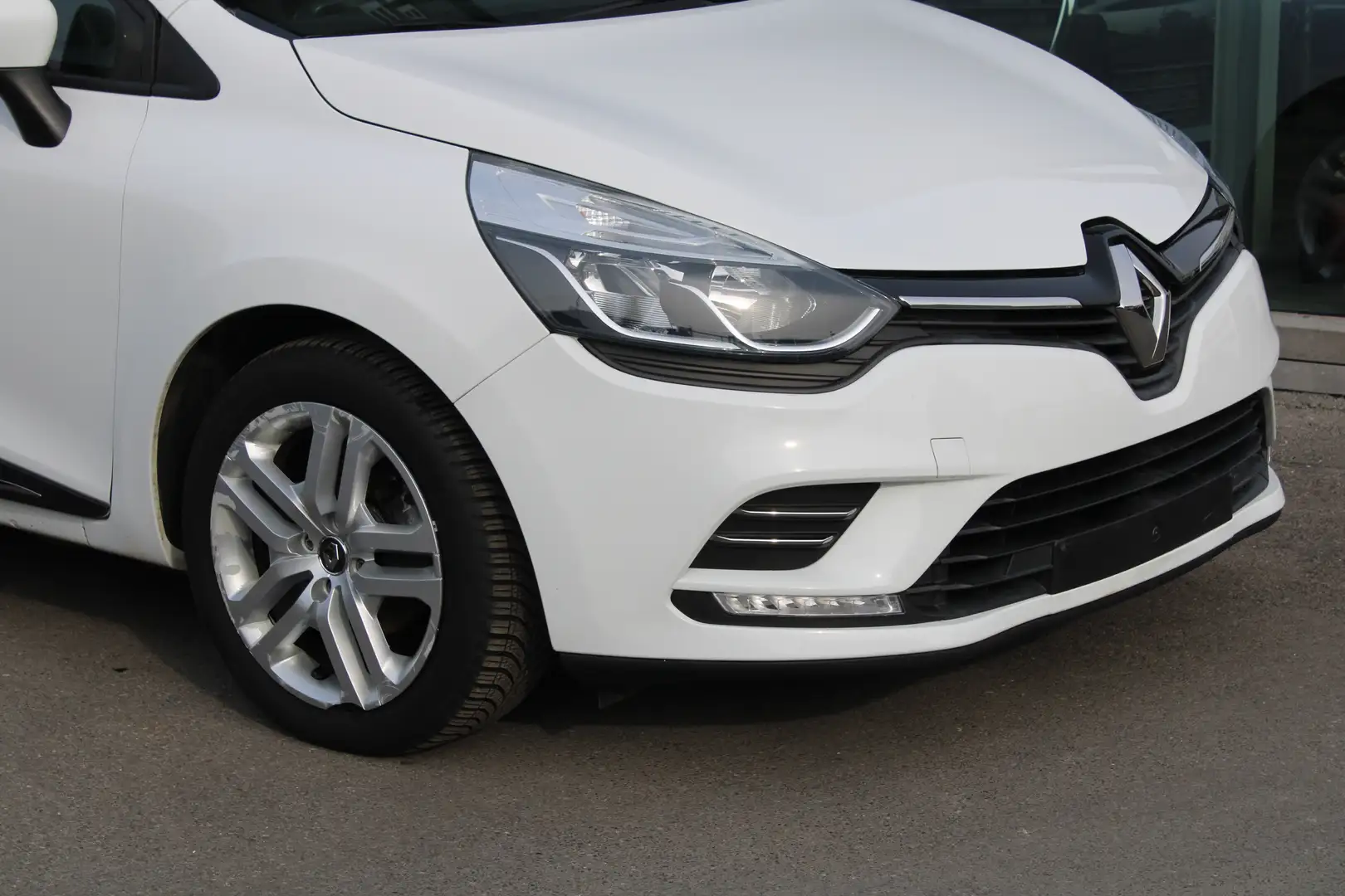Renault Clio 0.9 TCe (EU6c)AIRCO-NAVI-BLUETOOTH-PDC-USB Wit - 2