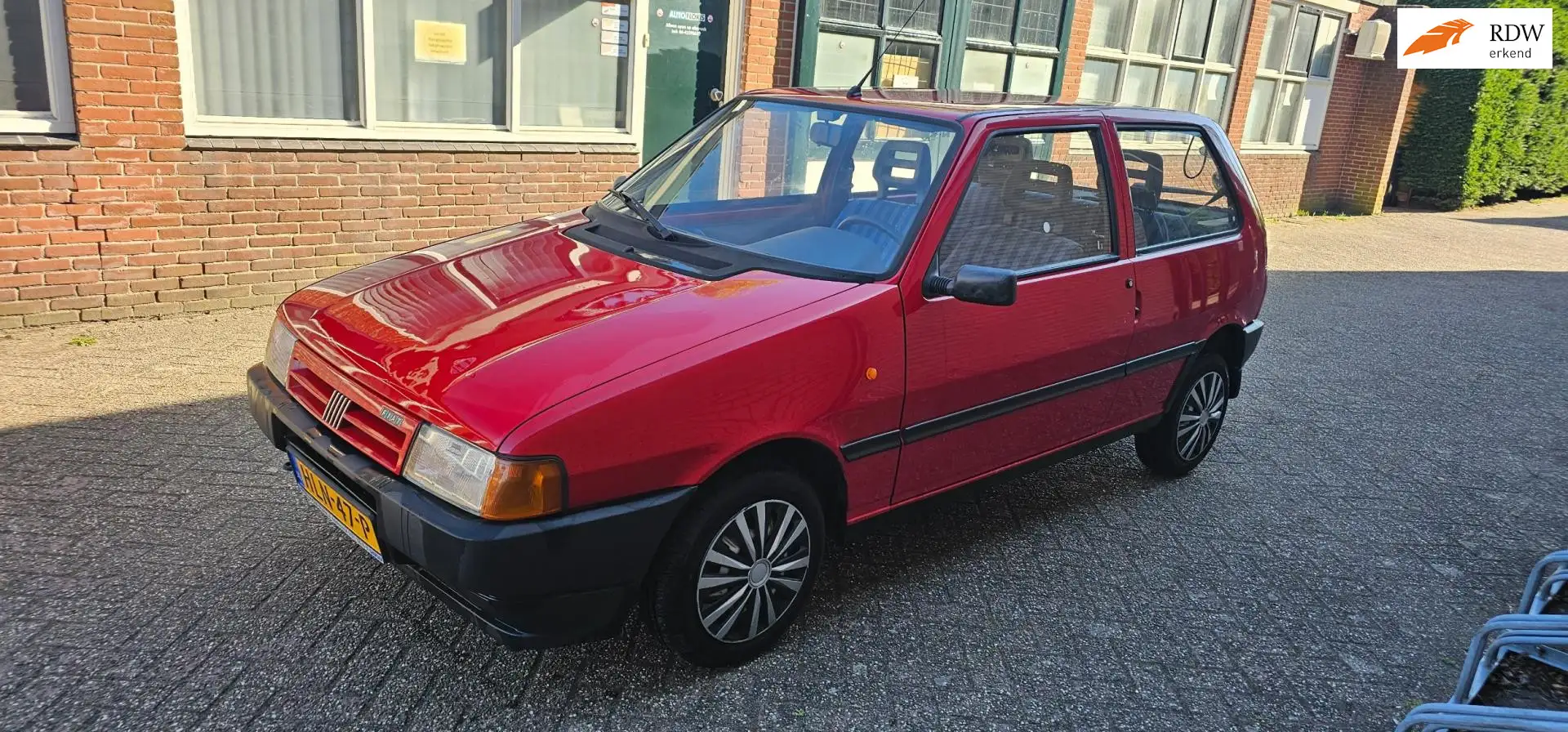 Fiat Uno UNO 1.1 orig 2000 Rojo - 1