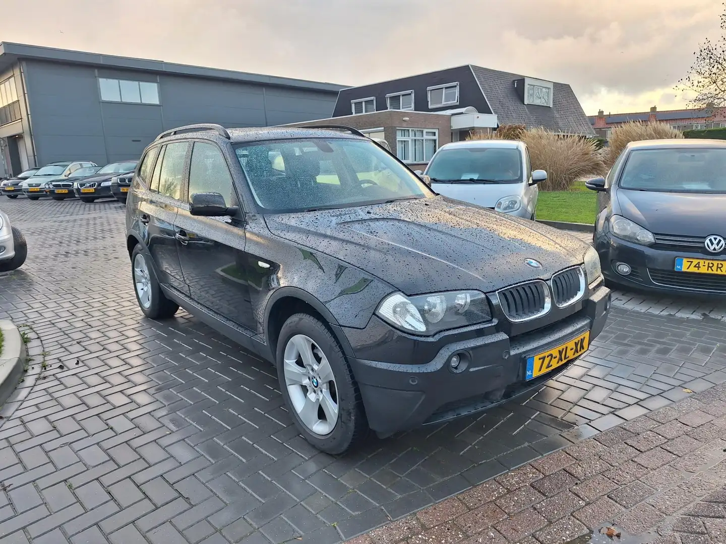 BMW X3 2.0i Executive / Nieuwe Ketting / APK juli 2026 Zwart - 2
