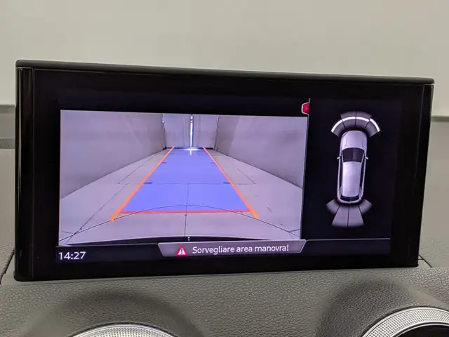 Audi Q2 view 12