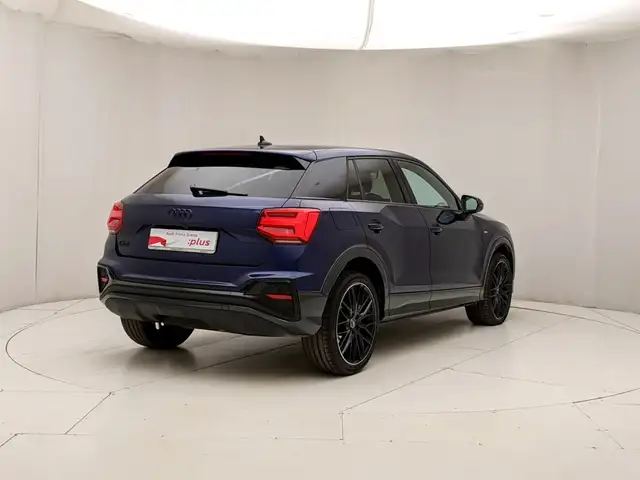 Audi Q2 view 4