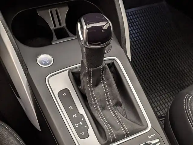 Audi Q2 view 9