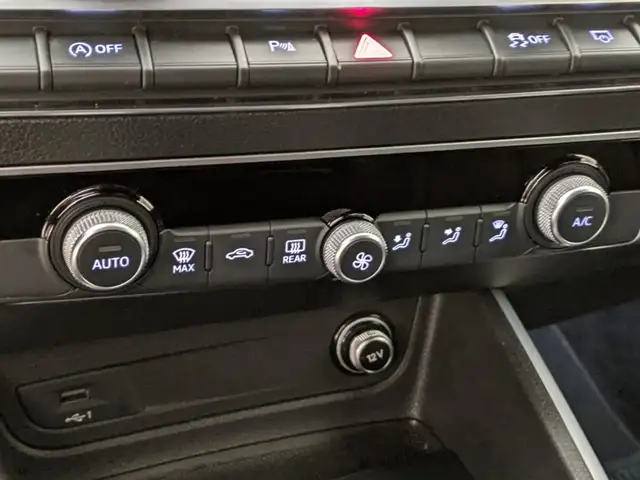 Audi Q2 view 14