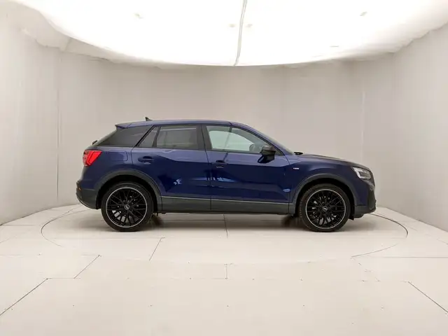 Audi Q2 view 3