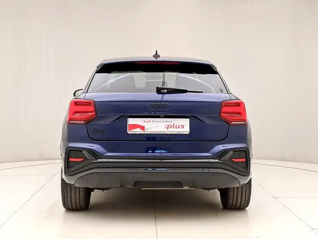 Audi Q2 view 5