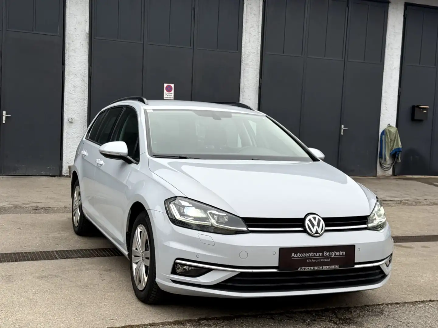Volkswagen Golf Variant Golf VII 1.6 TDI BMT Comfortline Silber - 1
