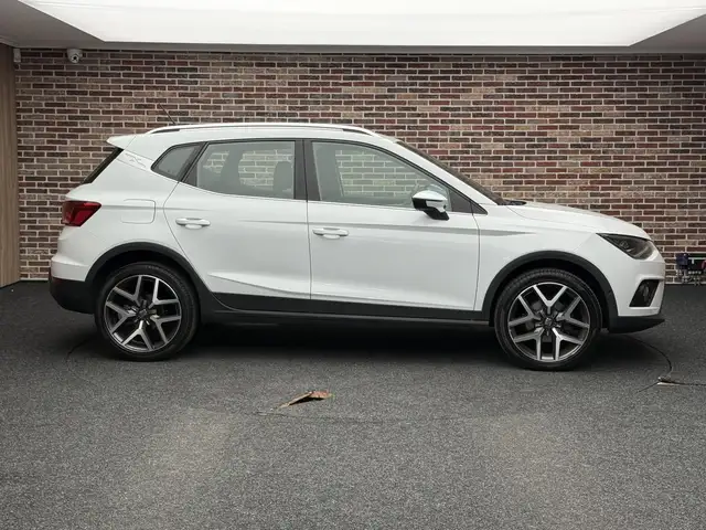 Seat Arona view 4