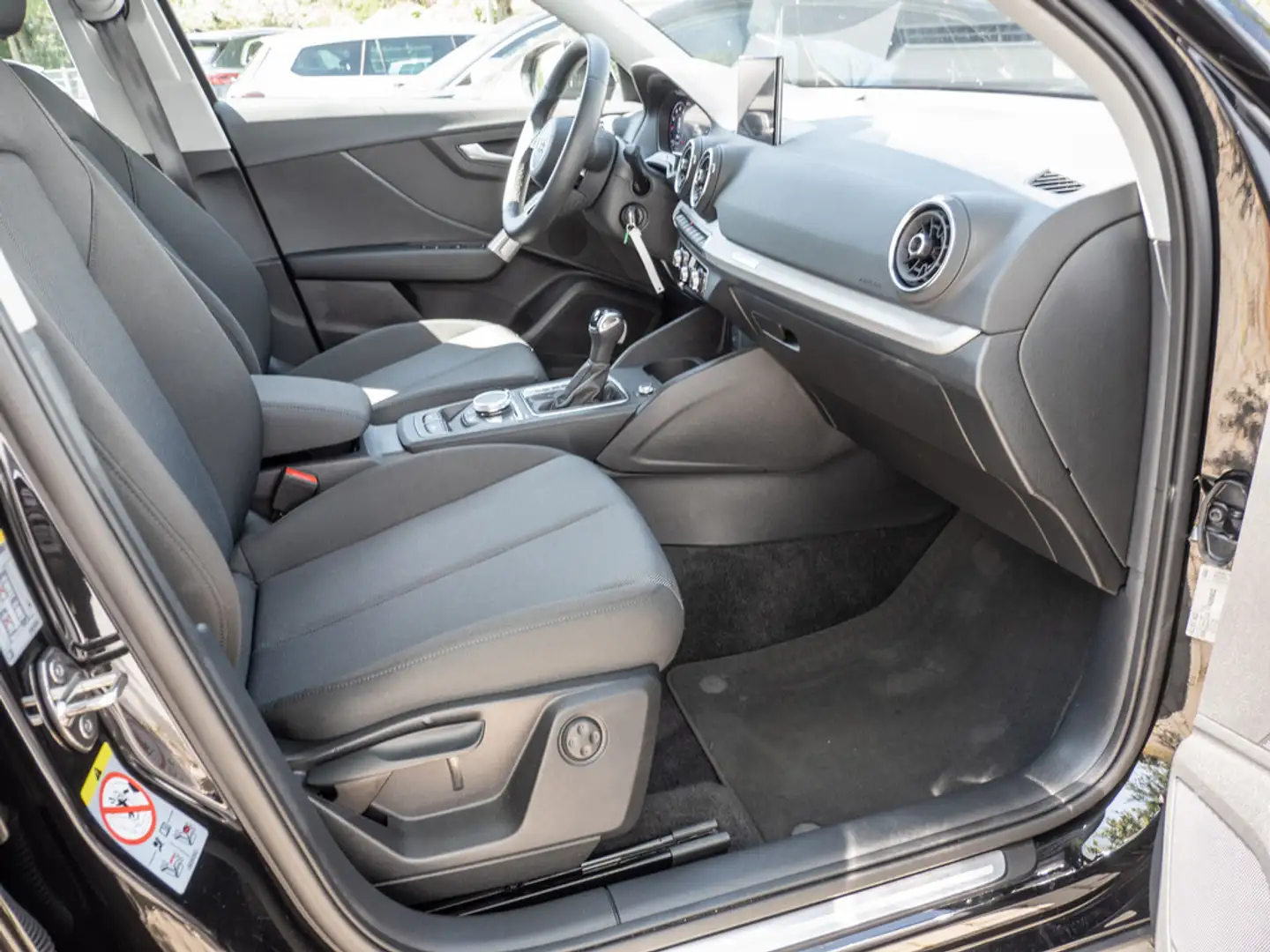 Audi Q2 1.5TFSI LED KLIMA ACC VIRTUAL Schwarz - 2