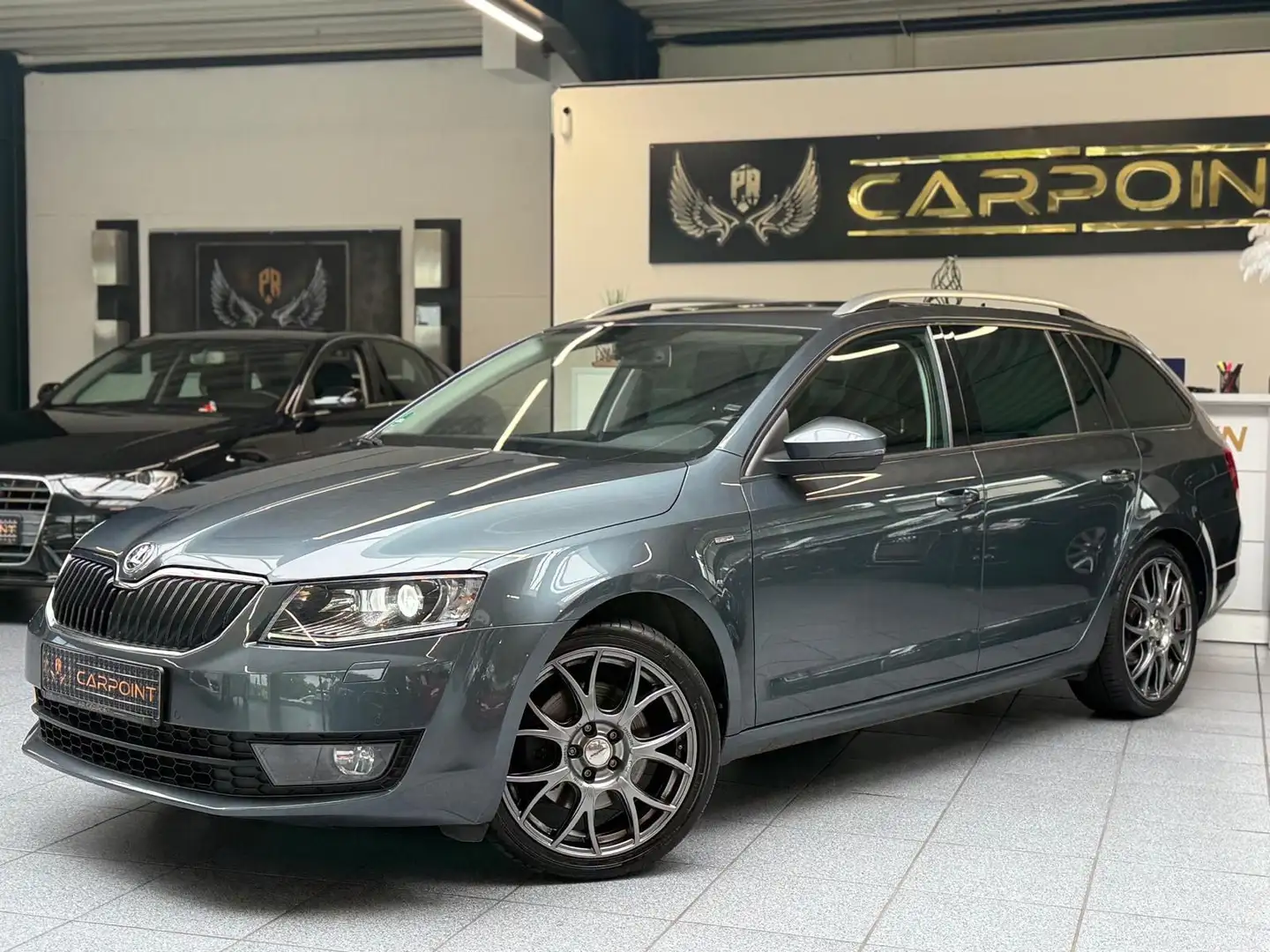 Skoda Octavia 1.8 TSI Combi Joy/Bi-Xenon/PDC/Elk.Heck/ Grijs - 2