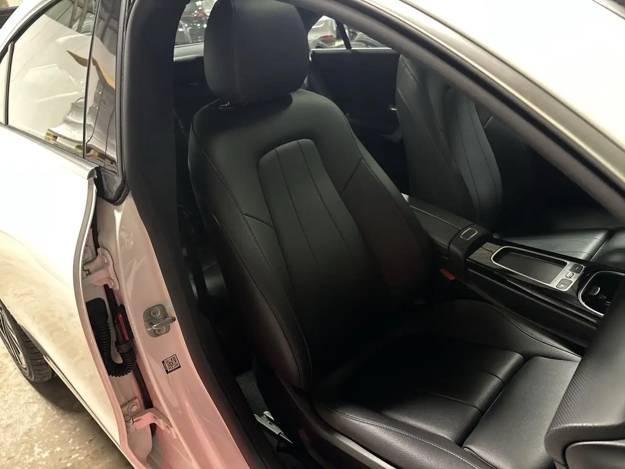 Mercedes-Benz CLA снимка Mercedes-Benz CLA