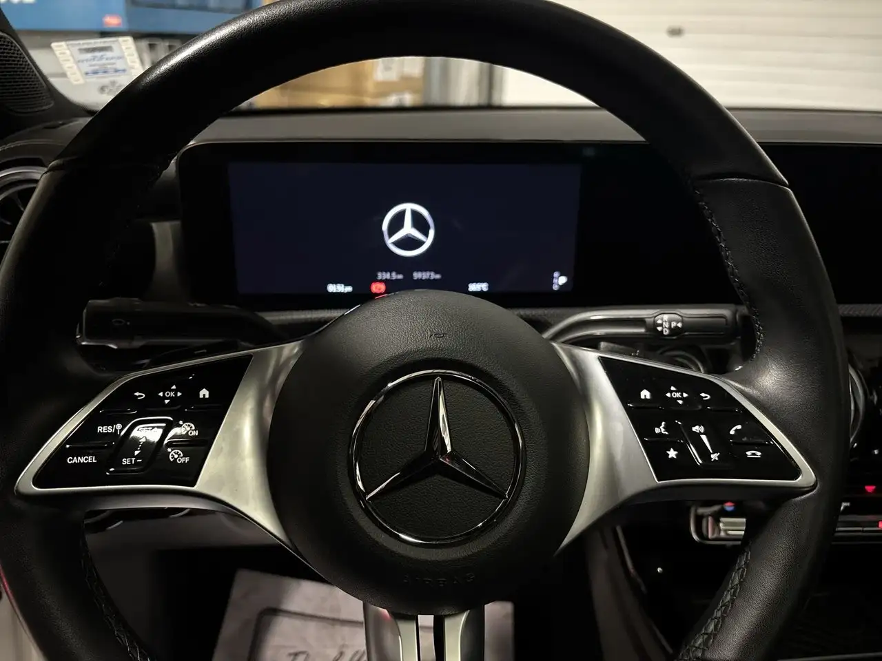 Mercedes-Benz CLA снимка Mercedes-Benz CLA
