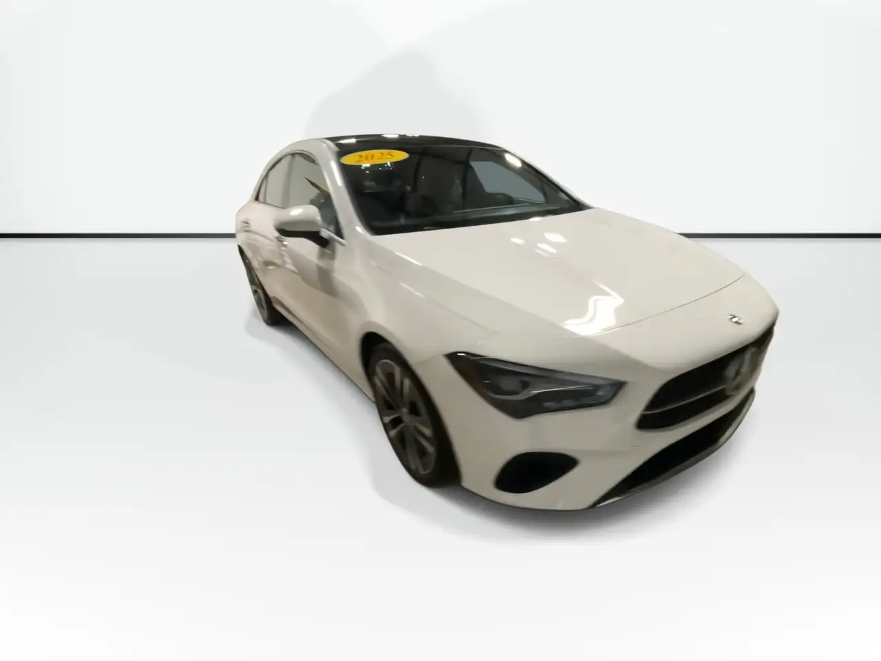 Mercedes-Benz CLA снимка Mercedes-Benz CLA